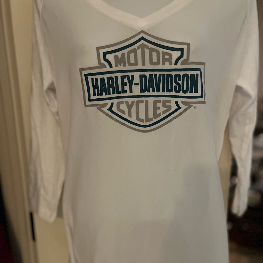 NWT women’s tee
